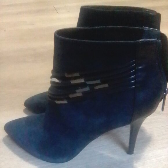 Saks Fifth Avenue women's boot - Picture 1 of 4